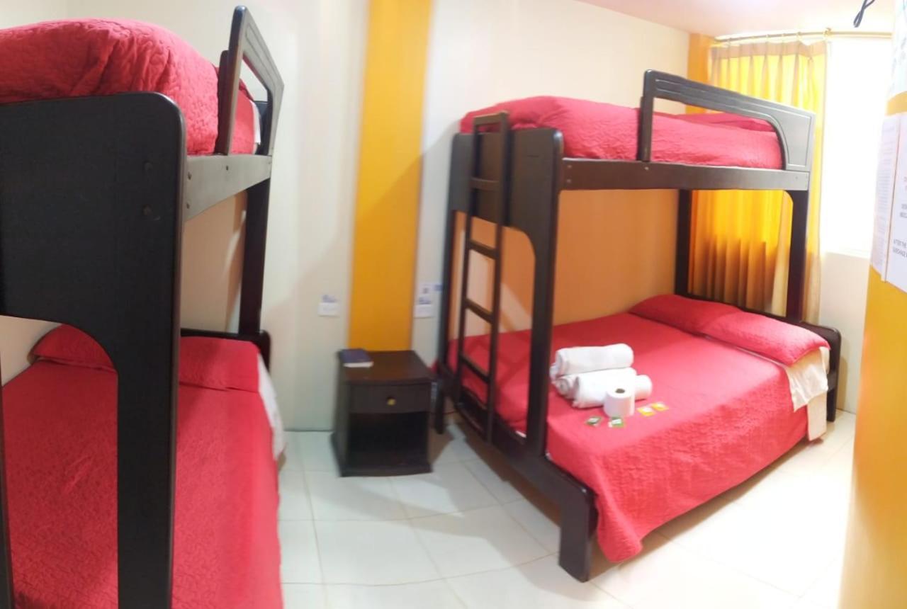 Hostal Bryana Inn Banos Baños Quarto foto
